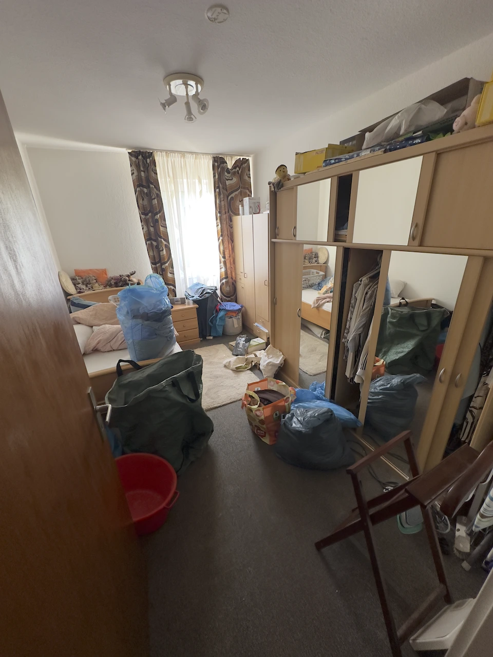 Asbestsanierung Ratingen, Facility Services Ratingen, Sanierung, Reinigung, Handwerk, Immobilien
